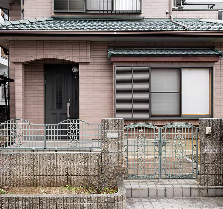 The Most Trusted Company to Sell Damaged House in Brentwood